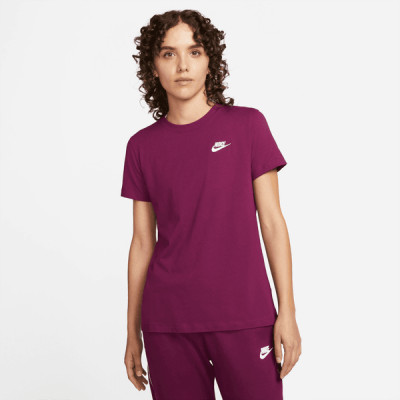 Nike Sportswear-Womens Club T-Shirt